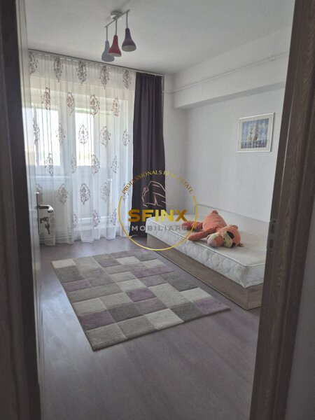 Basarabia, Diham, 3 camere bloc 82, renovat, centrala gaz, gata de mutat.