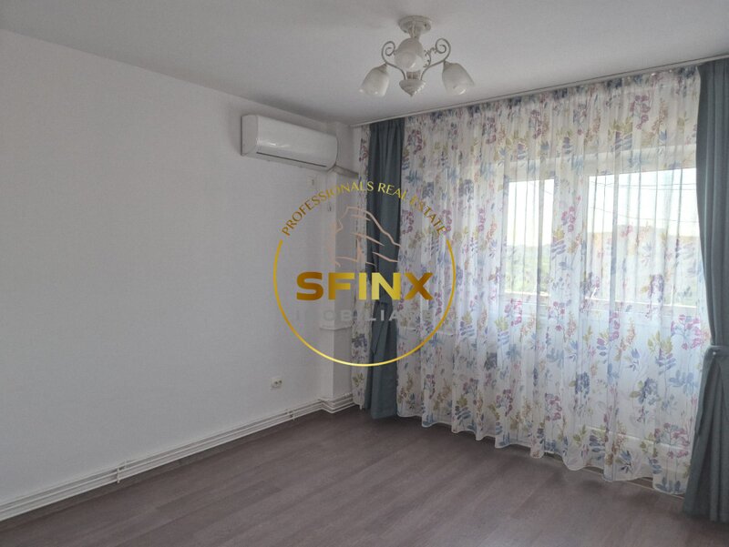 Basarabia, Diham, 3 camere bloc 82, renovat, centrala gaz, gata de mutat.