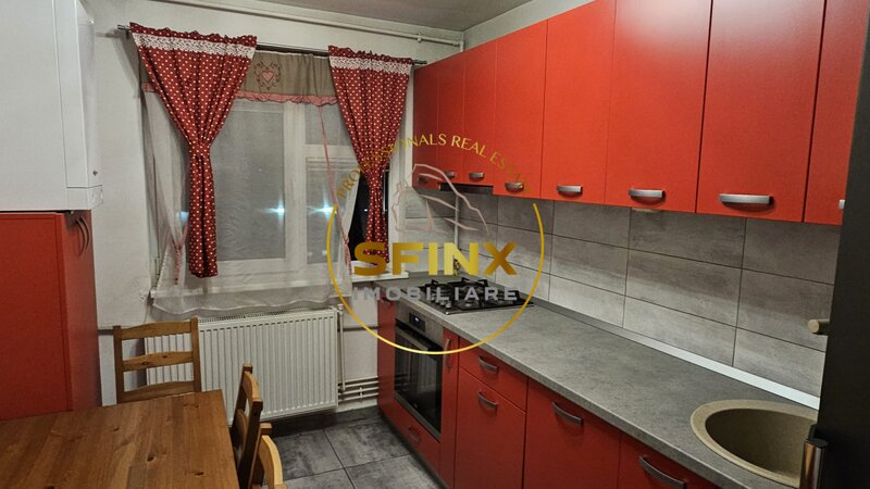 Basarabia, Diham, 3 camere bloc 82, renovat, centrala gaz, gata de mutat.