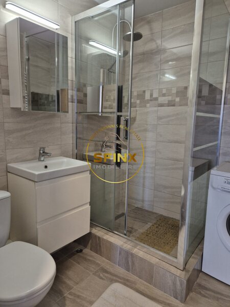 Basarabia, Diham, 3 camere bloc 82, renovat, centrala gaz, gata de mutat.